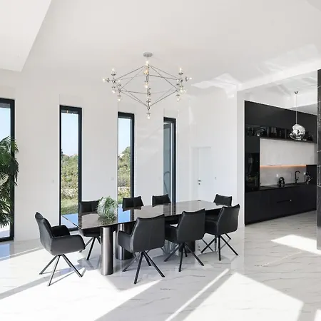 Odeona Zadarvillas *