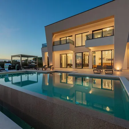 Odeona Zadarvillas 빌라 *